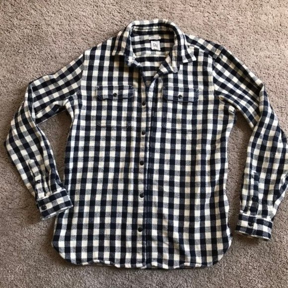 GAP Shirts Gap Mens Medium Thick Standard Fit Button Down Shirt